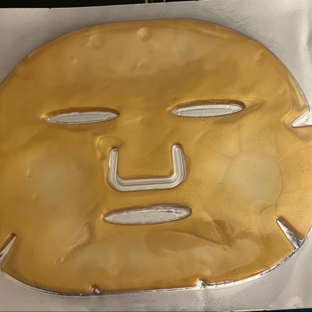 Pre’Dire’ Paris Prestige Radiant Gold Skincare Mask Just 1